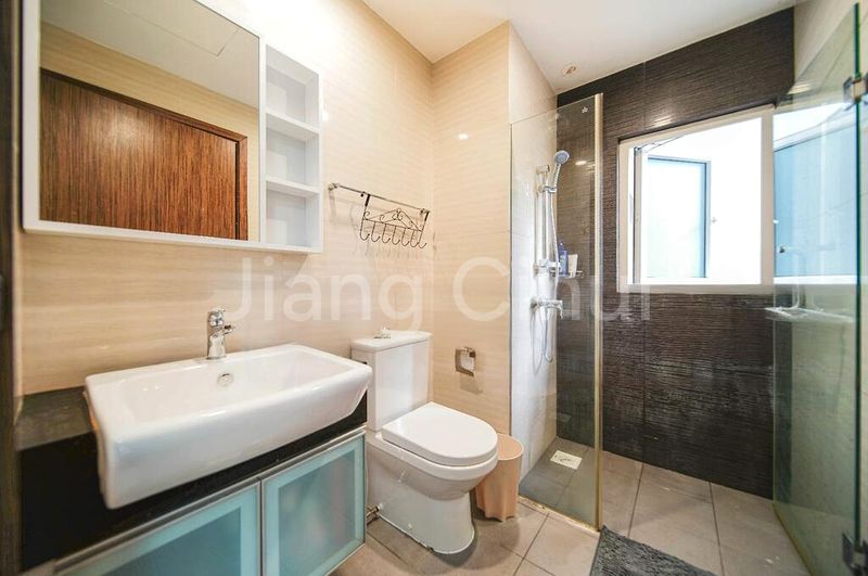 1 Bed Apartment (Condo) for Sale in  Le Regal - Image 6